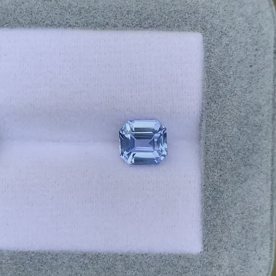 saphir-bleu-émeraude-2-03ct video1