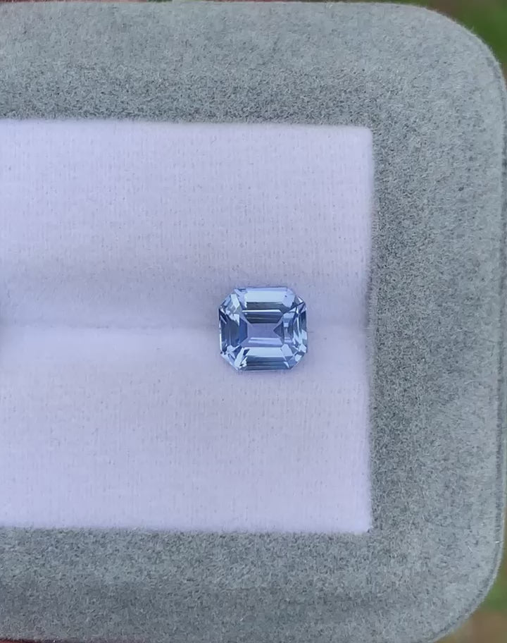 saphir-bleu-émeraude-2-03ct video1