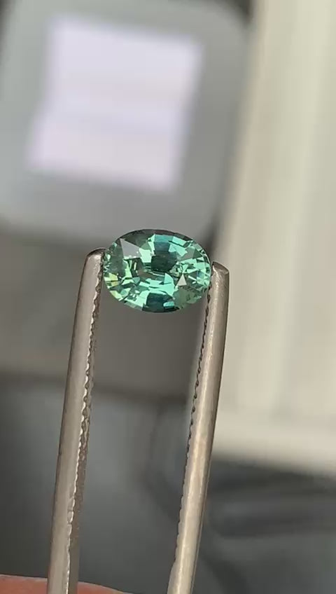 saphir-teal-ovale-1-12-ct-video-1
