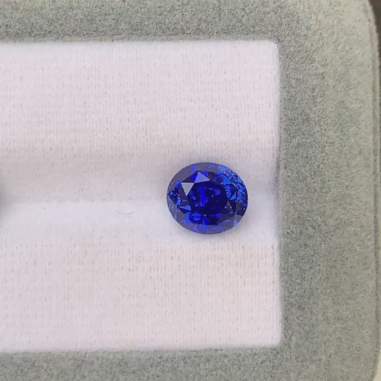 Vivid Blue Sapphire Oval 3,45ct