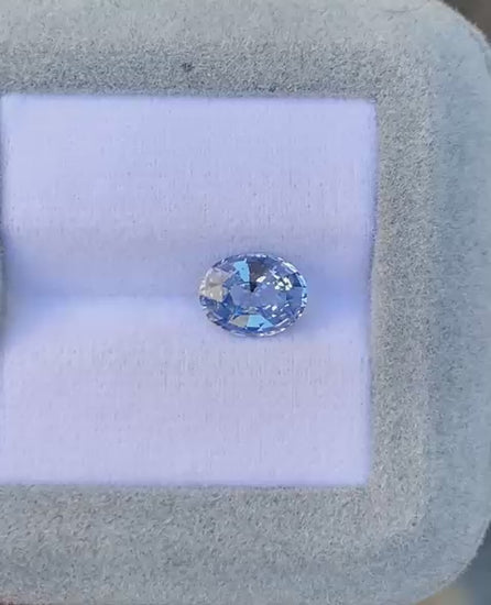 saphir-bleu-ovale-2-15ct-video-2