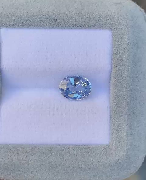 saphir-bleu-ovale-2-15ct-video-2