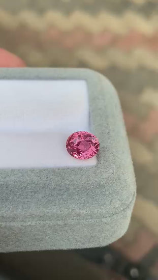 saphir-padparadscha-ovale-3-00ct-video-2