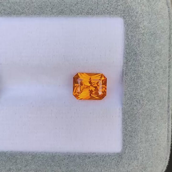 saphir-orange-radiant-2-10ct-video-2