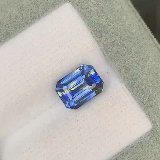 saphir-multicolore-émeraude-4-07ct-video-2