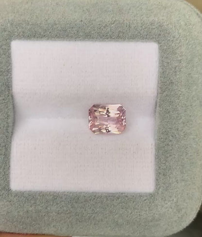 peach sapphire radiant 2.20ct video 2
