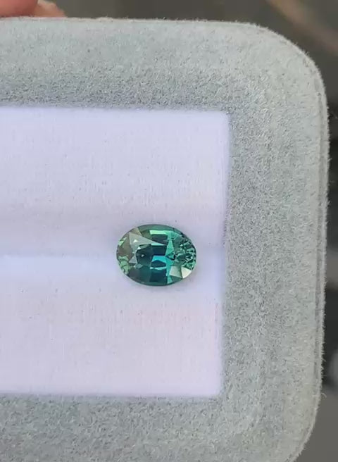 saphir-teal-ovale-2-54ct-video-2