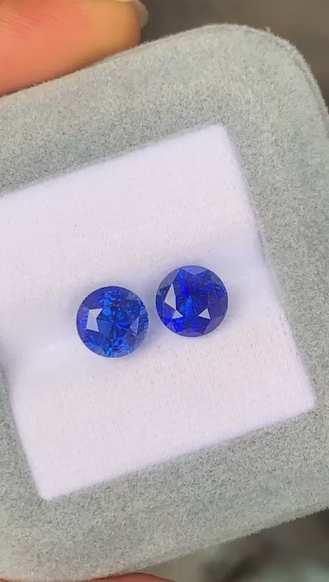 saphirs-bleu-paire-rond-3-15-ct-et-3-07-ct-video-2