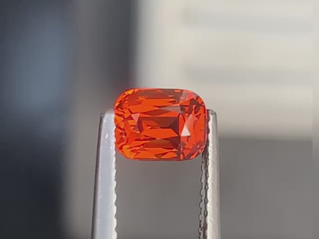 grenat-mandarin-coussin-1-35-ct-video-1