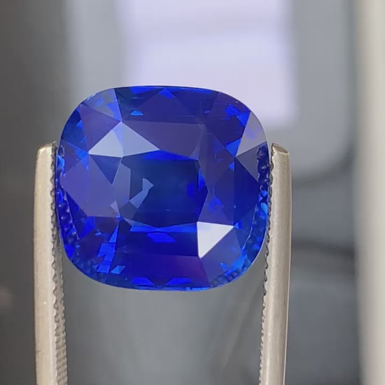 saphir-bleu-coussin-17-54-ct-video-1
