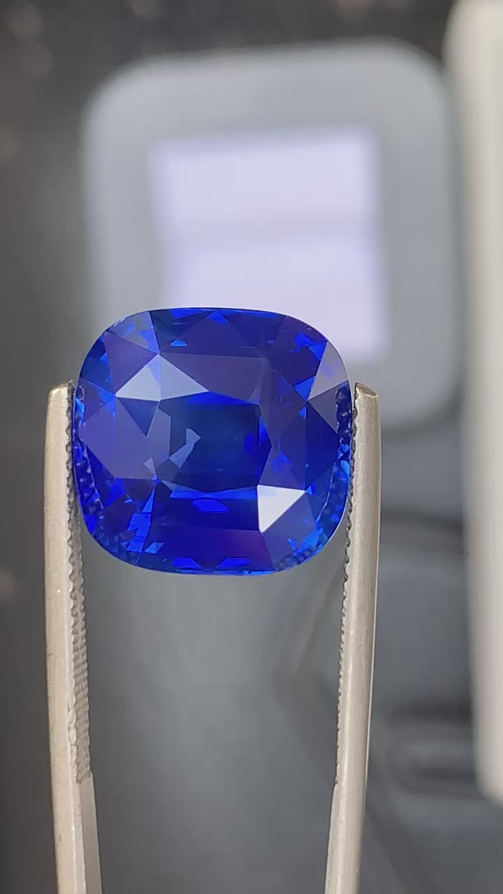 saphir-bleu-coussin-17-54-ct-video-1