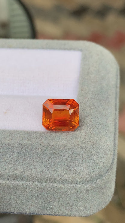 Saphir Orange • 4,55ct