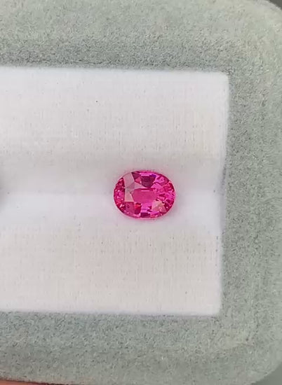 spinelle-rose-ovale-1-60ct-video-2