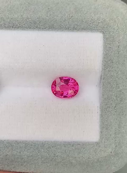 spinelle-rose-ovale-1-60ct-video-2