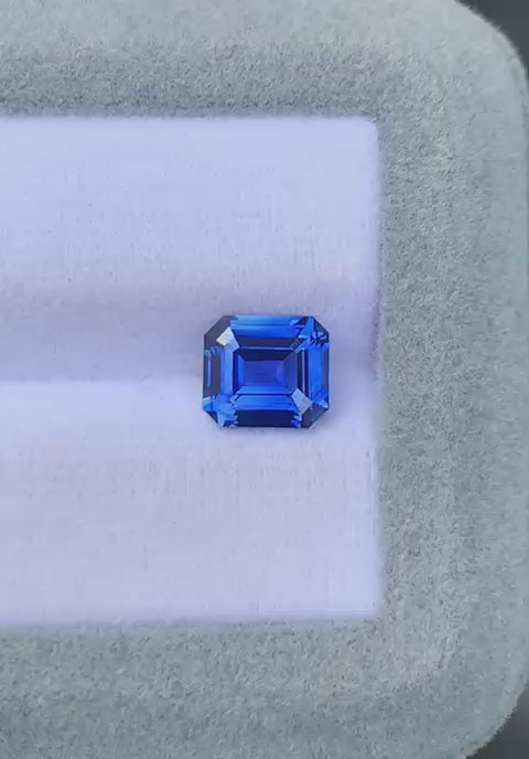 saphir-bleu-émeraude-2-55ct-video-2