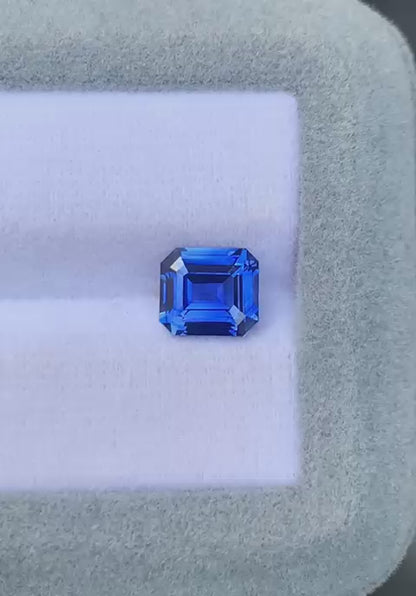 saphir-bleu-émeraude-2-55ct-video-2