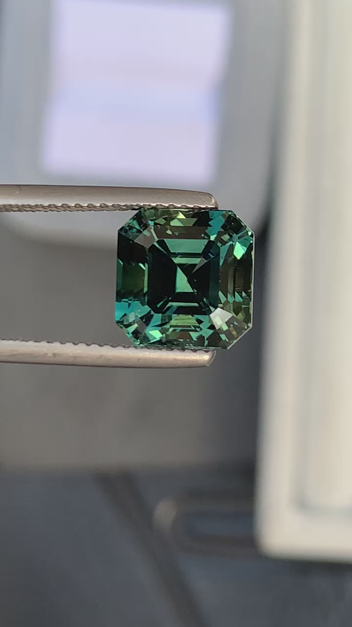 saphir-teal-émeraude-6-54ct-video-1