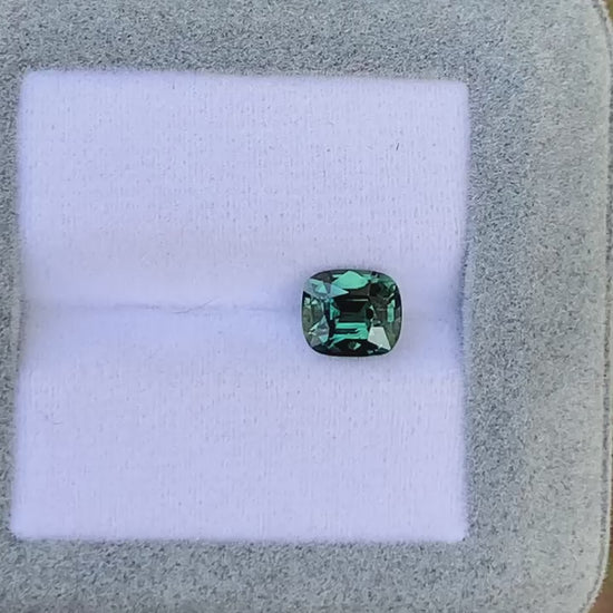 saphir-bleu-vert-coussin-1-68ct