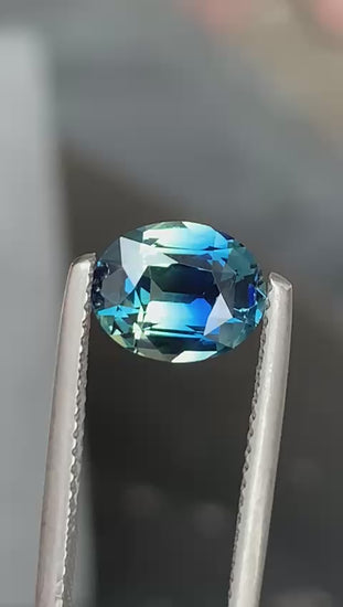 saphir-teal-ovale-2-10ct-video-1