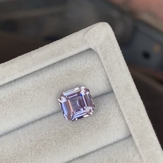 saphir-rose-coussin émeraude-4-00ct-video-2