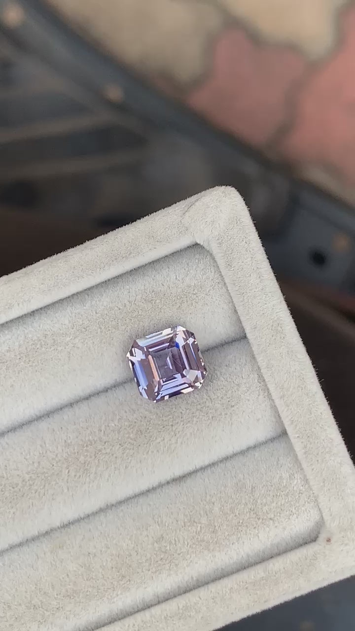saphir-rose-coussin émeraude-4-00ct-video-2