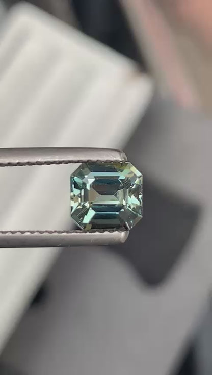saphir-vert-émeraude-1-51ct-video-1