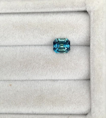 Saphir Teal • 1,57ct