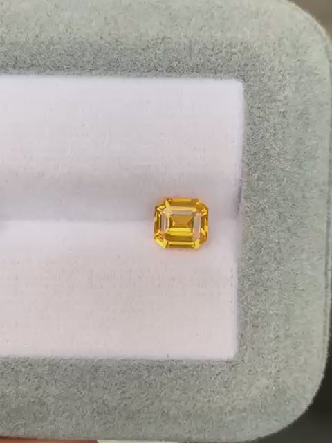 saphir-jaune-émeraude-1-28-ct-video-2