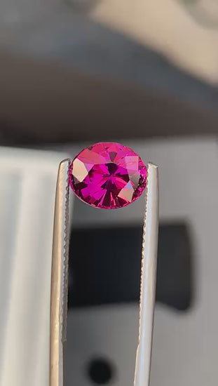 grenat-rose-ovale-2-45-ct-video-2