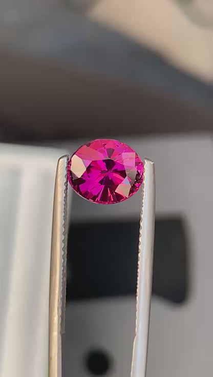 grenat-rose-ovale-2-45-ct-video-2