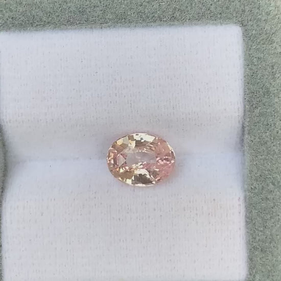 Peach Sapphire Oval 2,05ct