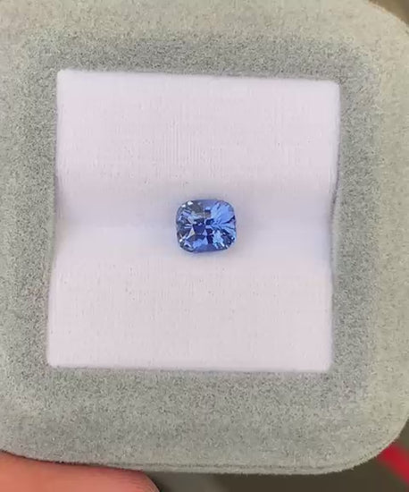 saphir-bleu-taille-coussin-1-60ct-video-2