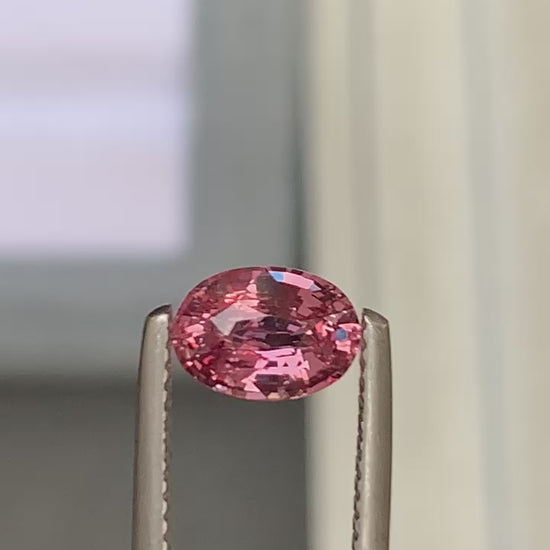 Padparadscha Sapphire Oval 1,55ct