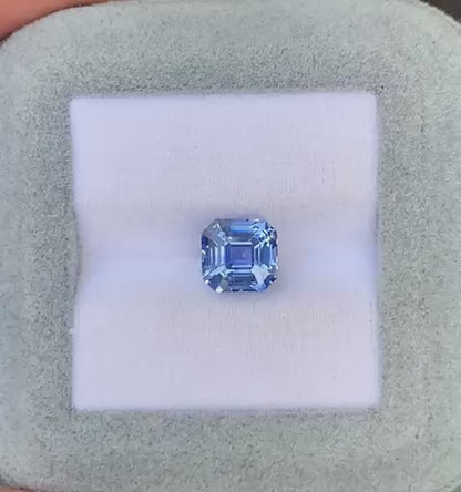 saphir-bleu-émeraude-3-57ct-video-3