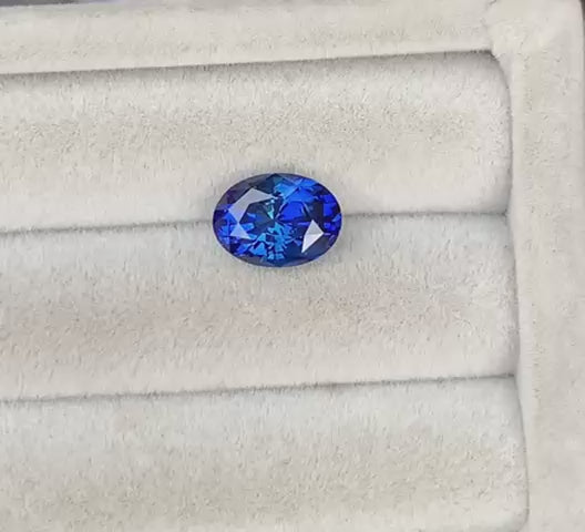saphir-bleu-ovale-3-60ct-video-3
