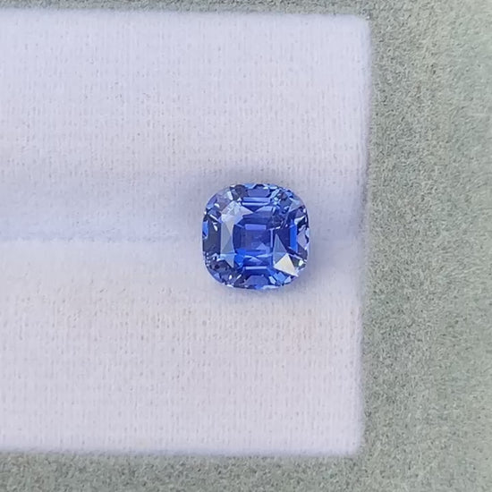 saphir-bleu-coussin-3-12ct-video-2