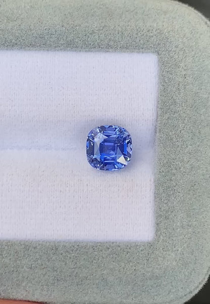 saphir-bleu-coussin-3-12ct-video-2