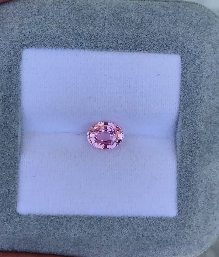 saphir-rose-ovale-1-29ct video1