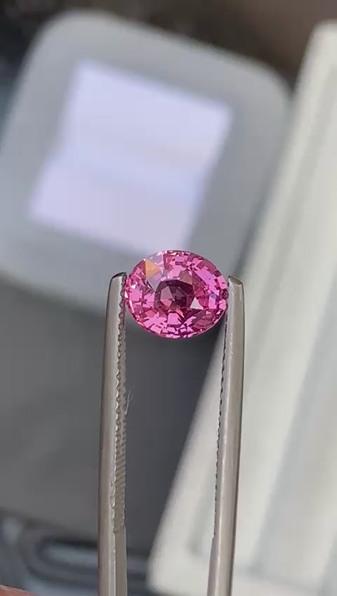 saphir-padparadscha-ovale-2-52ct-2-video-1