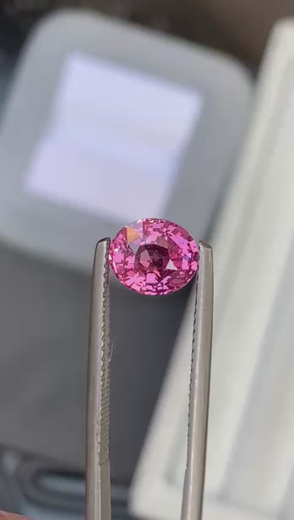 saphir-padparadscha-ovale-2-52ct-2-video-1