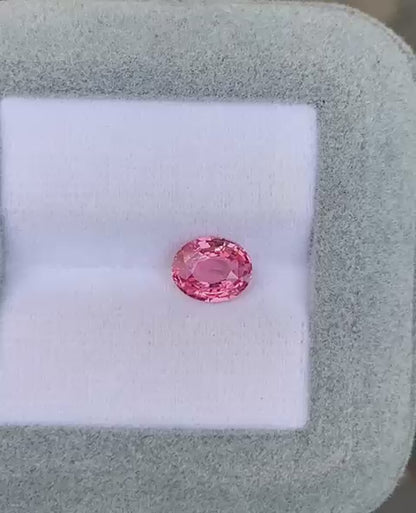 saphir-padparadscha-ovale-1-50ct-3-video-3