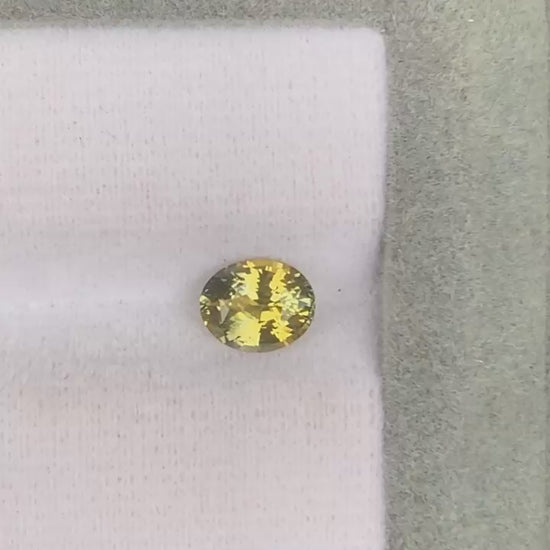 saphir-bicolore-ovale-1-05ct-video-1