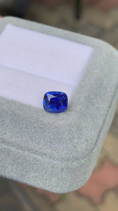 Saphir Bleu • 2,02ct