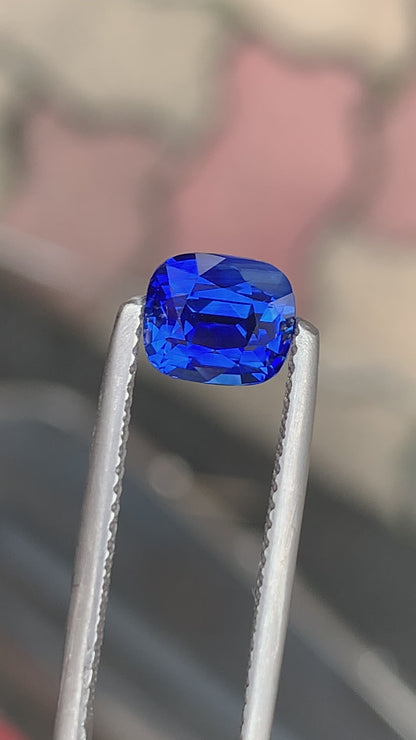 Saphir Bleu • 2,02ct