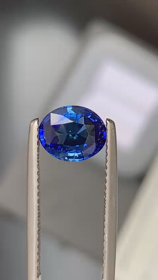 saphir-bleu-ovale-2-10ct-video-1
