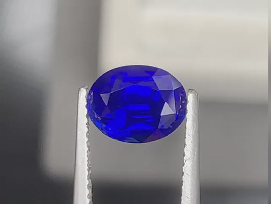 saphir-bleu-ovale-3-20-ct-video-1