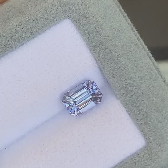 saphir-bleu-émeraude-2-12ct-video-2