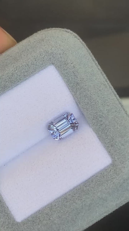 saphir-bleu-émeraude-2-12ct-video-2