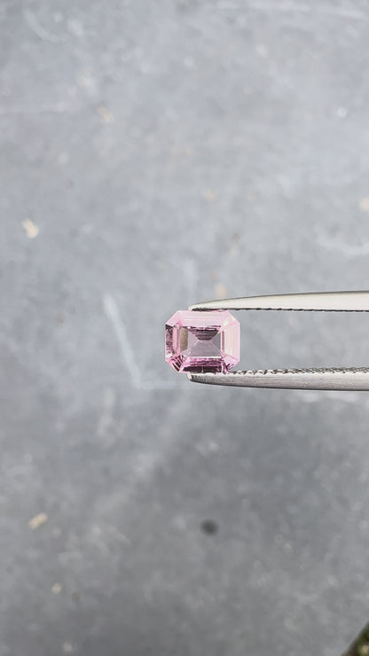 Saphir pêche • 0,71ct