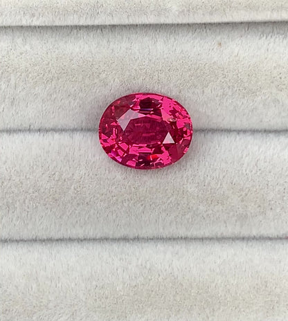 Spinelle Mahenge • 5,00ct